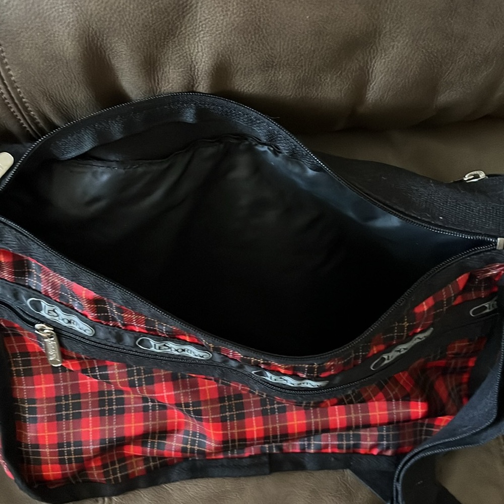 LeSportsacbag with makeup bag - Picture 3 of 3